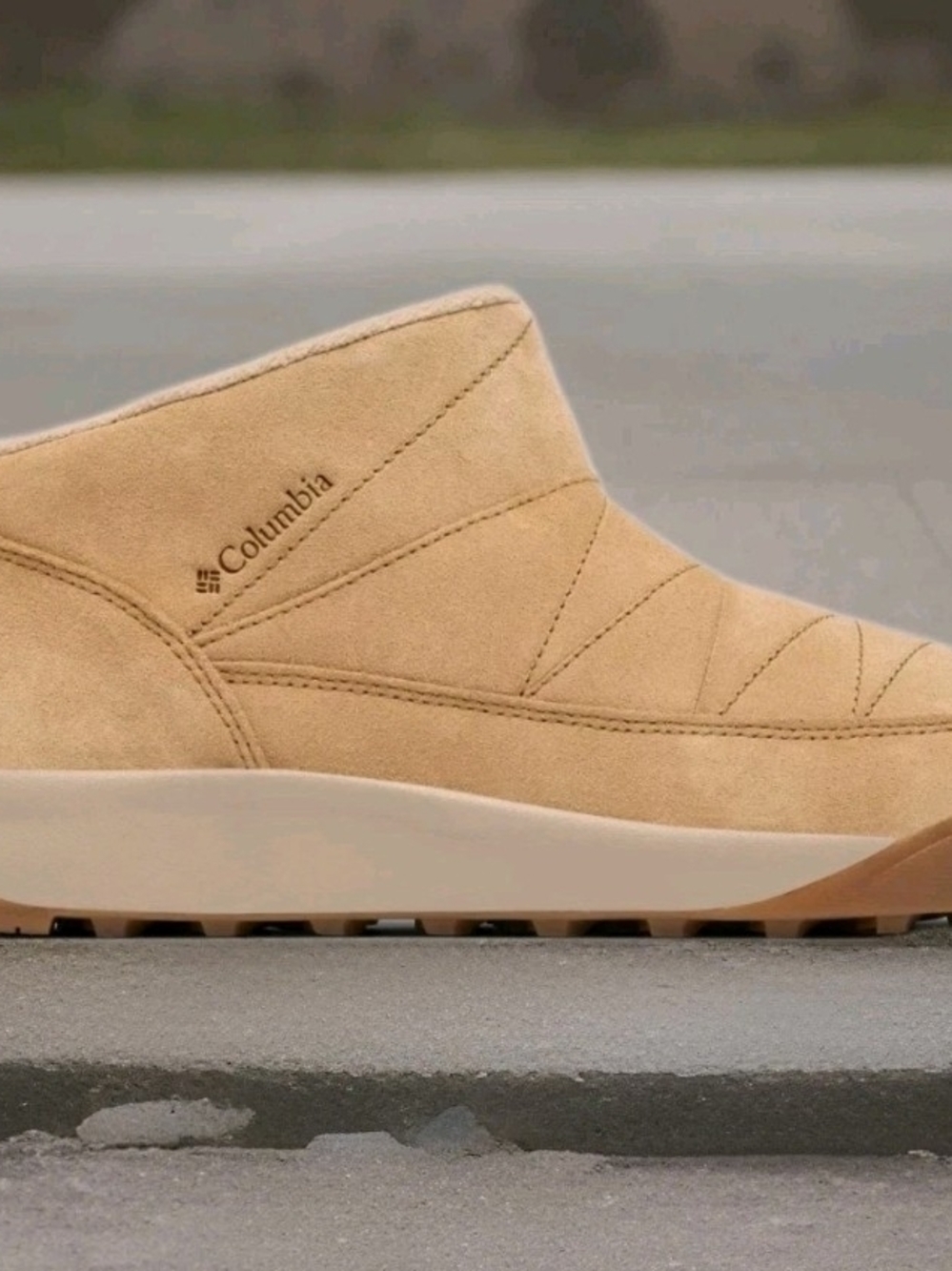 Columbia Light Tan Suede Size 8 Womens Slip-On Boots Shoes